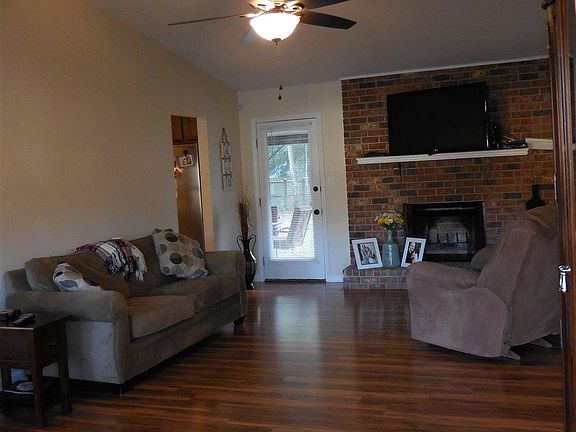 5th image of 10875 Silver Creek Dr