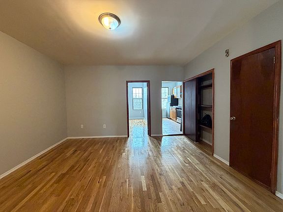 4th image of 65-51 Myrtle Ave #3