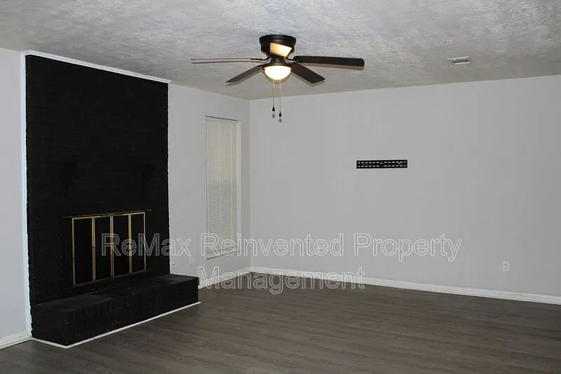 Lumpkin Terrace — Photo 4
