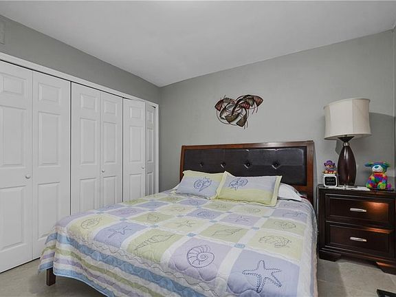 4th image of 2265 E Dana Dr