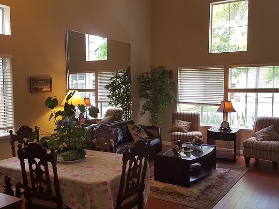 5th image of 128 Sutcliffe Cir