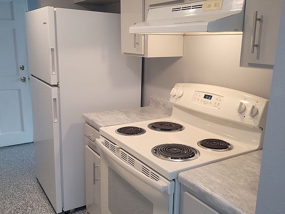 5th image of 5845 Fairfield Ave S APT 3