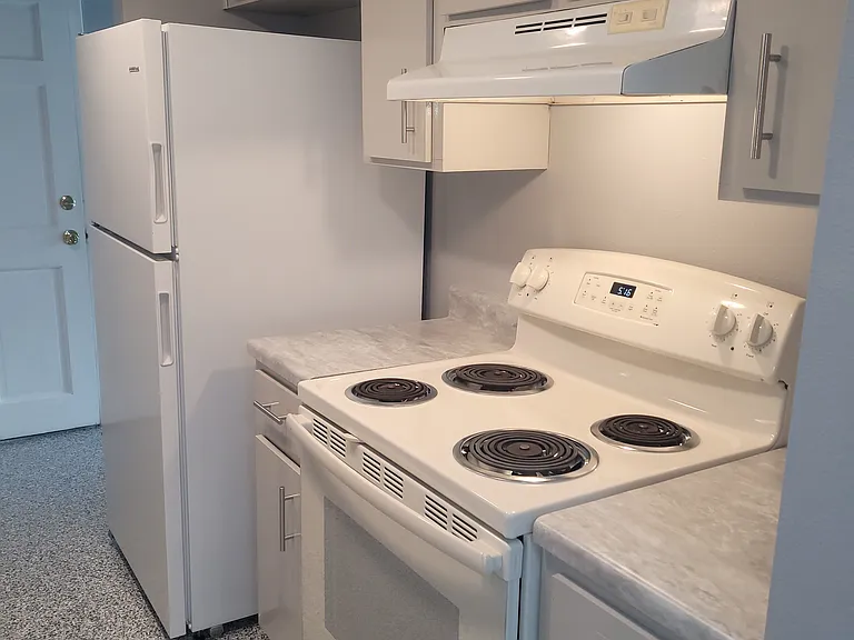 5845 Fairfield Ave S #8 — Photo 3