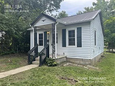 100 Bristol Ave — Photo 2