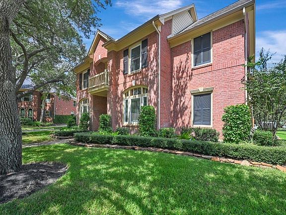 2nd image of 16802 Village Corner Ct