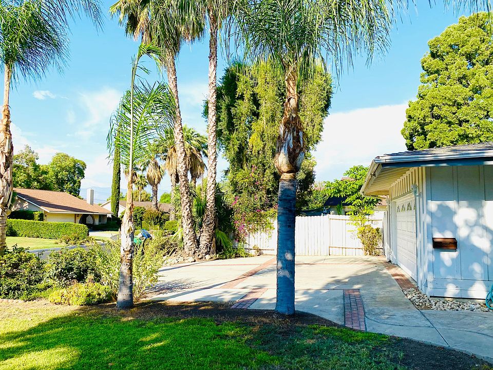 1st image of 25085 Aspen Ave