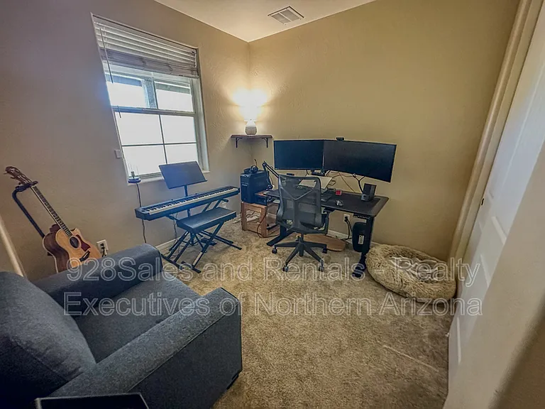 537 W Nugget Trl — Photo 11