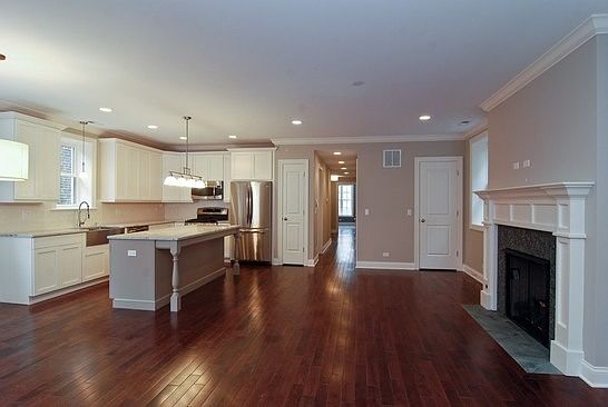 4th image of 703 W Melrose St APT 05