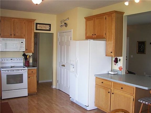 5th image of 1002 Hard Rock Rd