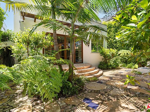 5th image of 1623 Crescent Pl
