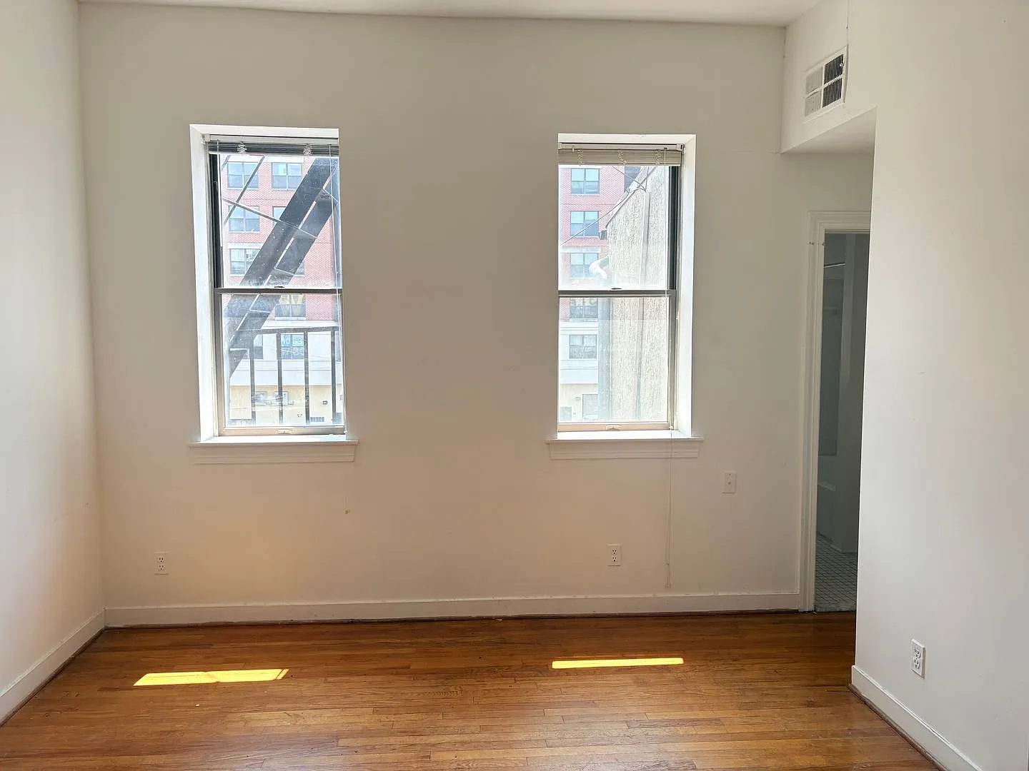 13 W. Preston St — Photo 3