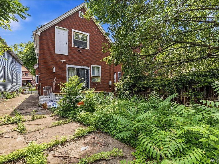 Listing photo 5