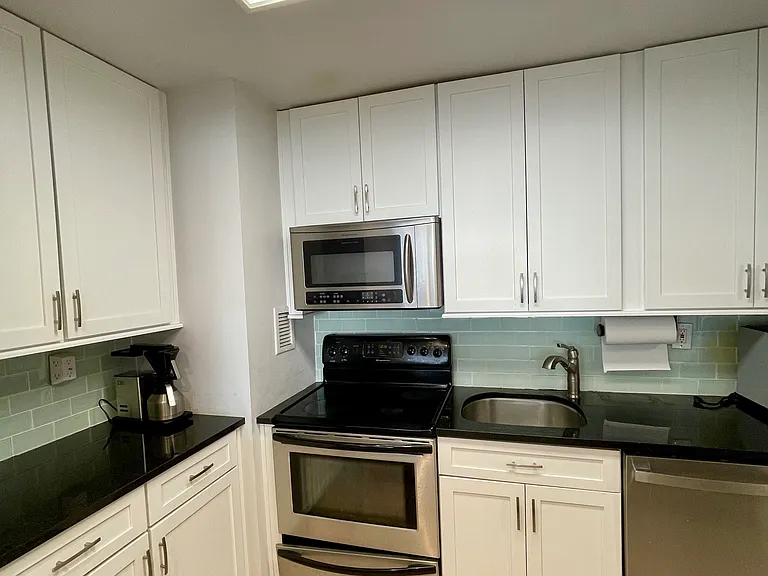 551 Observer Hwy #10B — Photo 5