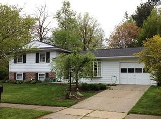 530 Eric Dr, Tallmadge, OH