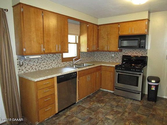 5th image of 505 3rd St NE