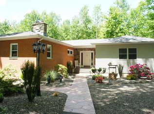 182 N Old Turnpike Rd, Drums, PA 18222