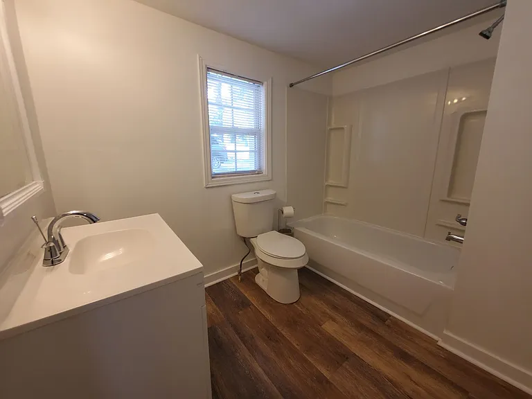 2577 Eastwood Dr — Photo 11