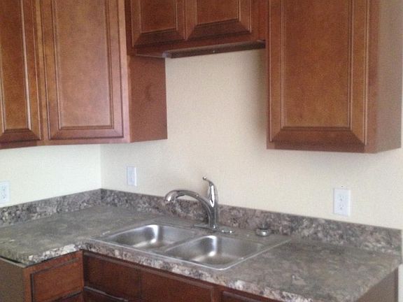 4th image of 728 S Ingraham Ave APT 1