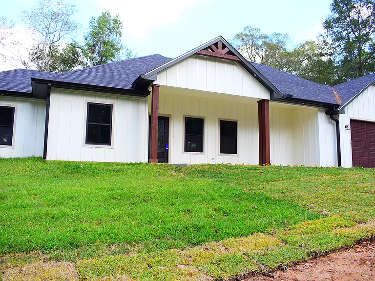 2713 Sullivan Dr — Photo 5
