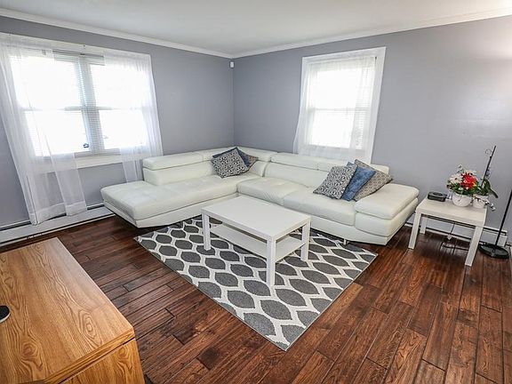 2nd image of 64A Riverdale St