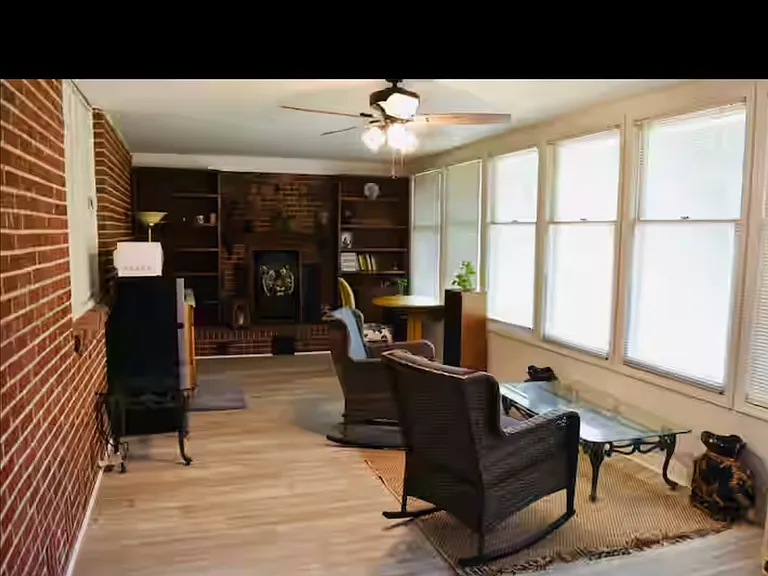 4421 Kernersville Rd — Photo 3