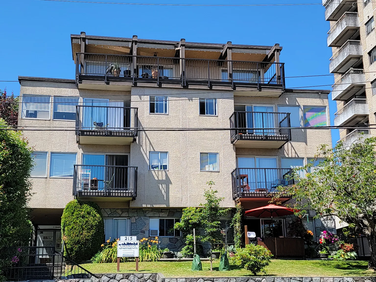 Carnarvon Apartments — Photo 2