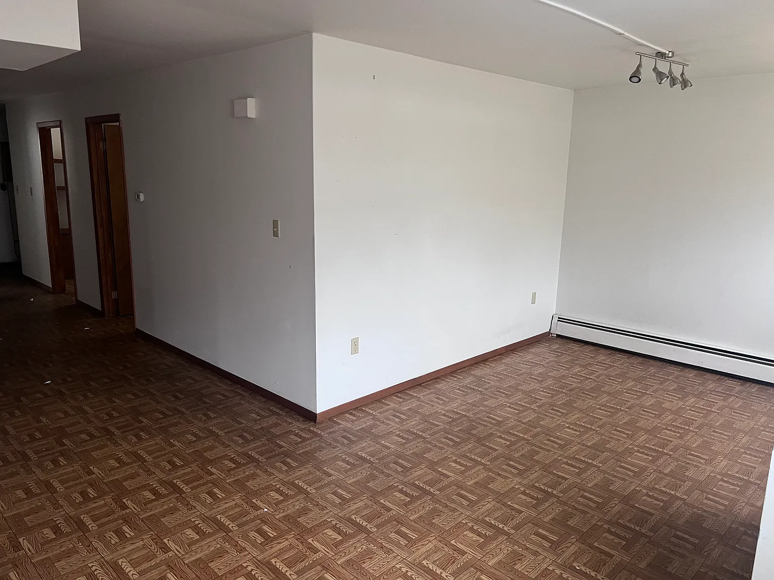 2 bed, 800 sqft, $925 — Photo 3