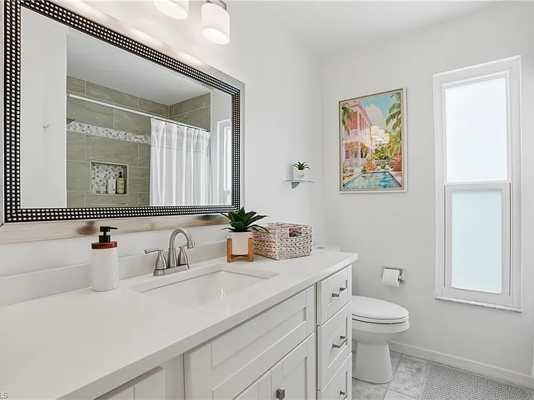 132 Bordeaux Cir — Photo 28