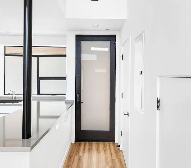 10839 Kling St #5 — Photo 8