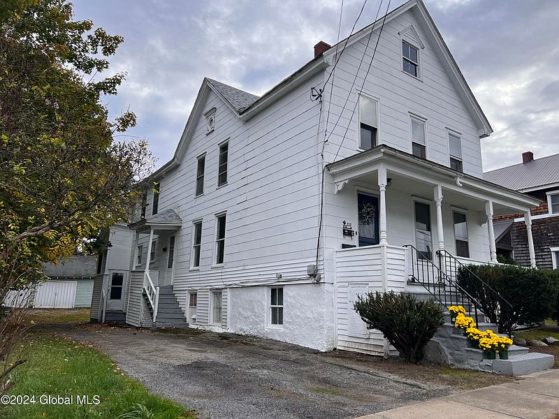 4th image of 122 Prospect Street