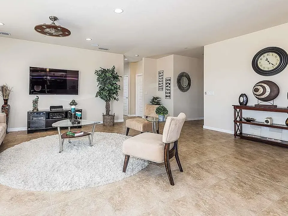 Peyton Dr