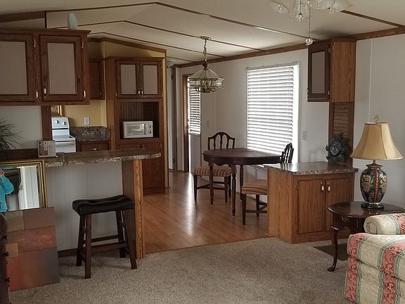 4th image of 101 Baywater Cir
