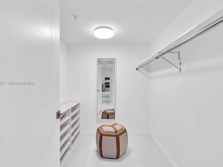 9901 E Bay Harbor Dr #802 — Photo 16