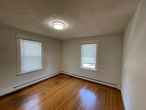 3rd image of 206 W Emerson St