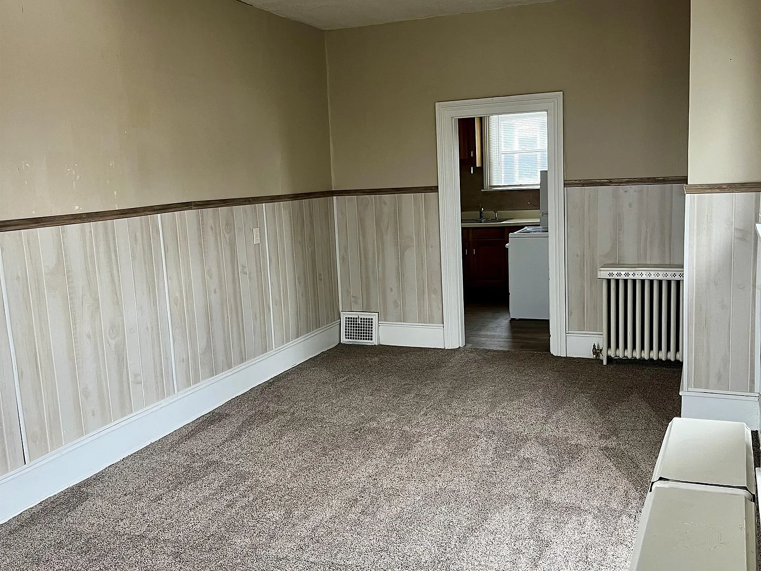 445 East Jackson Street - A — Photo 4