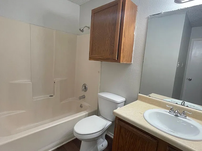 3603 Bremen St #4 — Photo 9