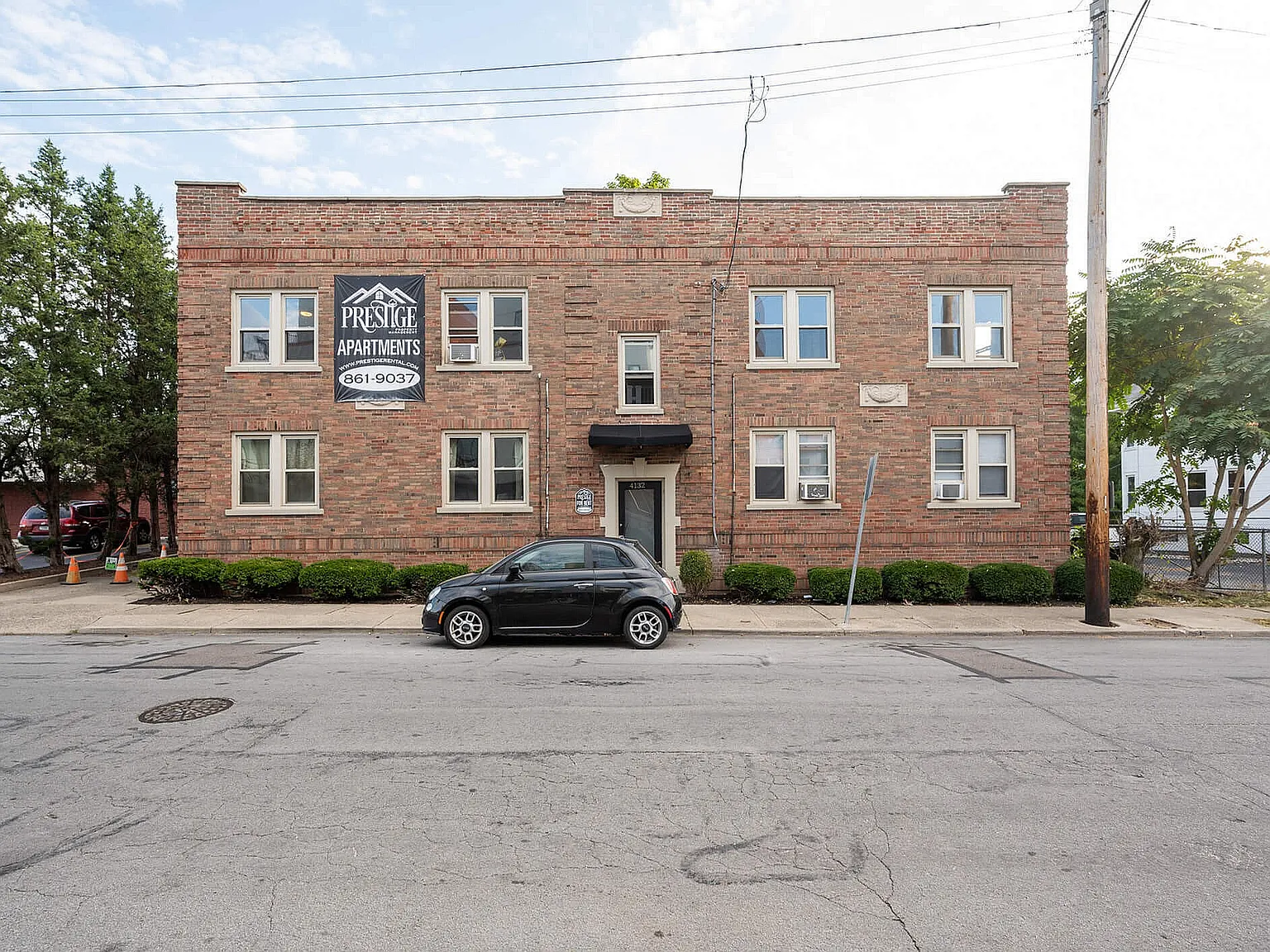 4132 Taylor St — Photo 2