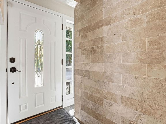 4th image of 26 Big Tree Rd