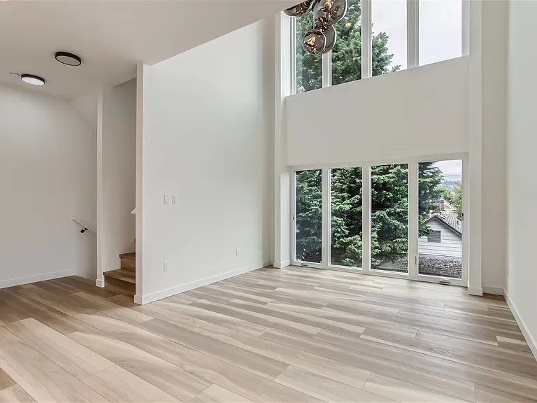 2135 SE 12th Ave — Photo 11