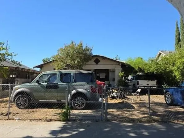 3751 E Platt Ave, Fresno, CA 93702