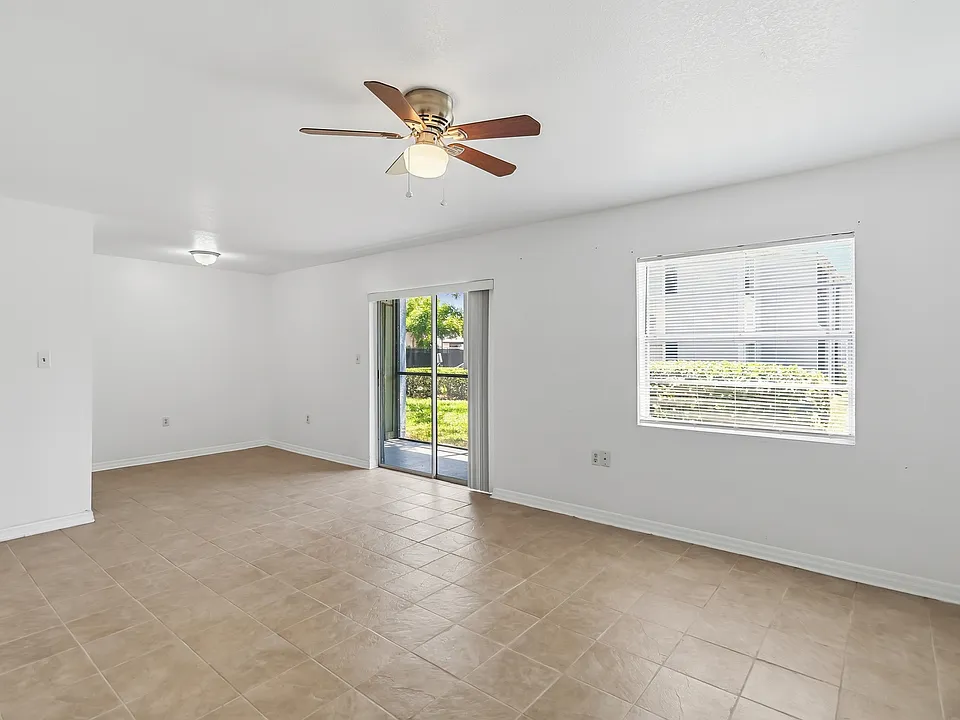 2569 N Alafaya Trl #133-133-133