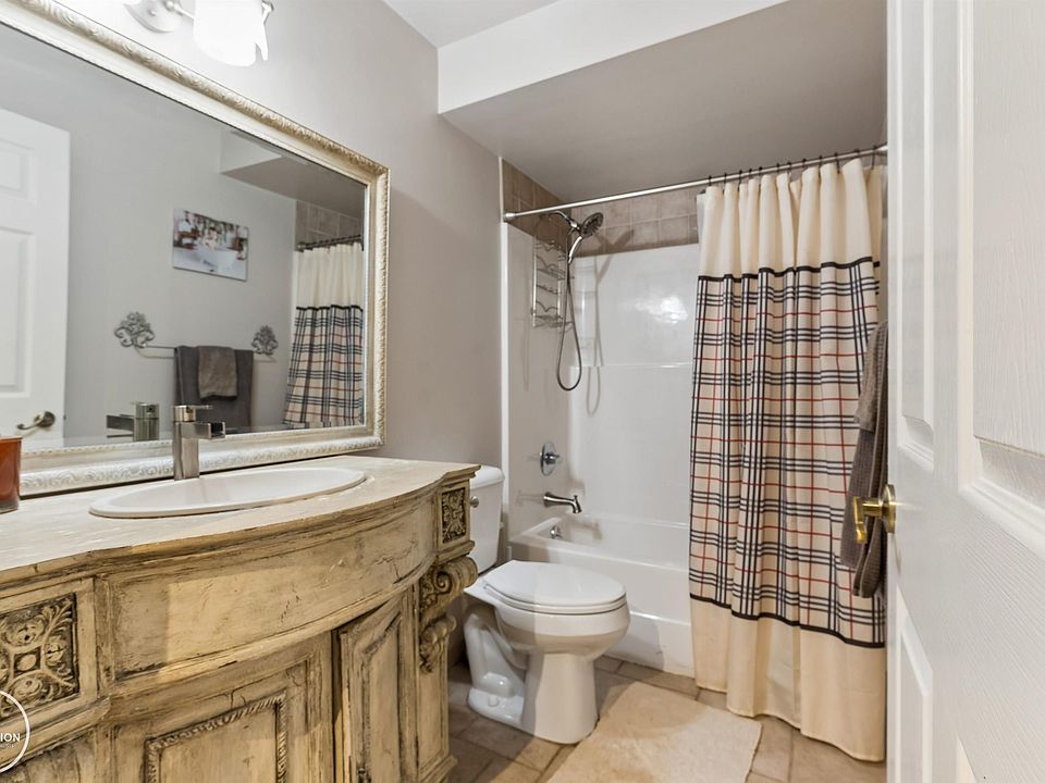 45590 Jefferson Ave, photo 22