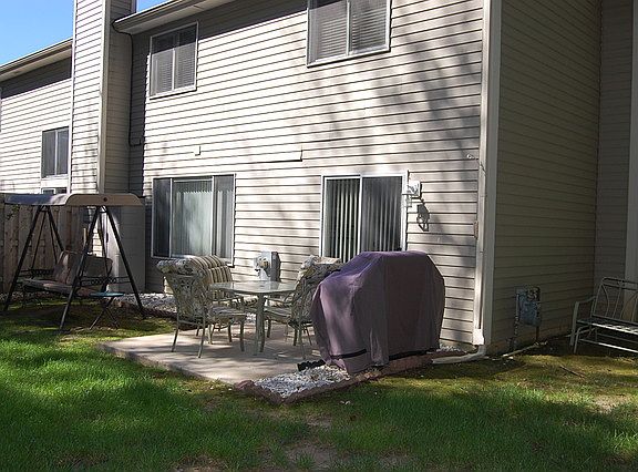 3rd image of 39530 N Bishop Ct
