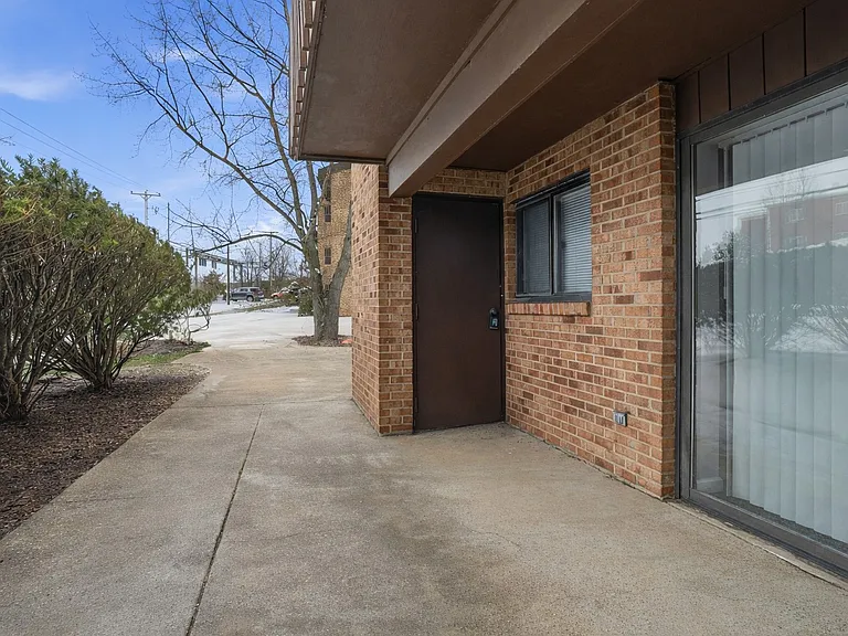1204 Dutilh Rd #1 — Photo 27