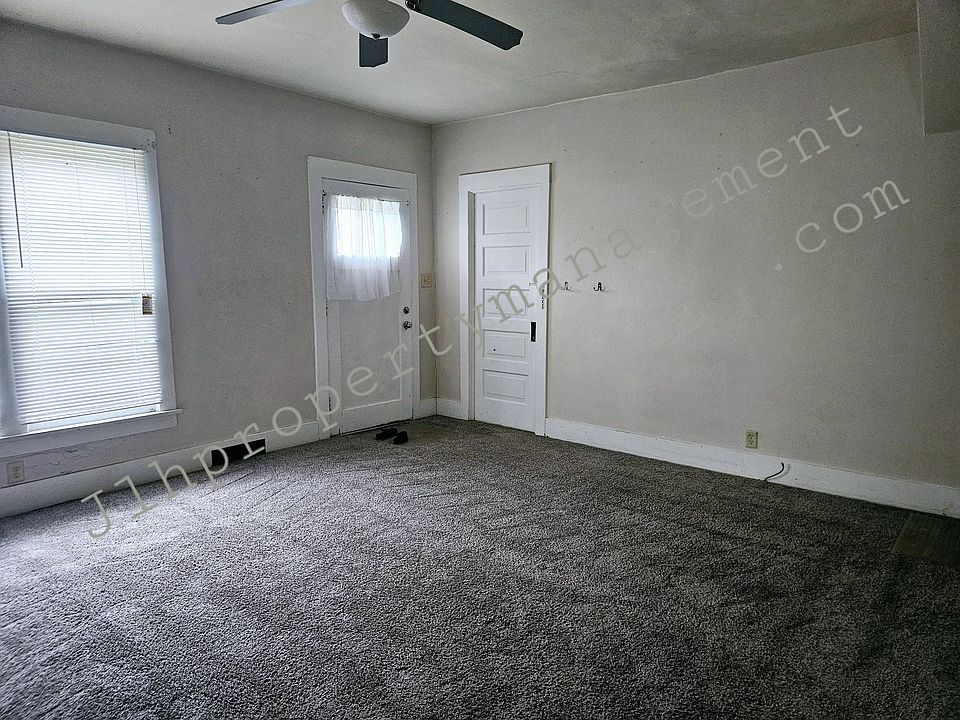 1st image of 9 E Jefferson St #10887808