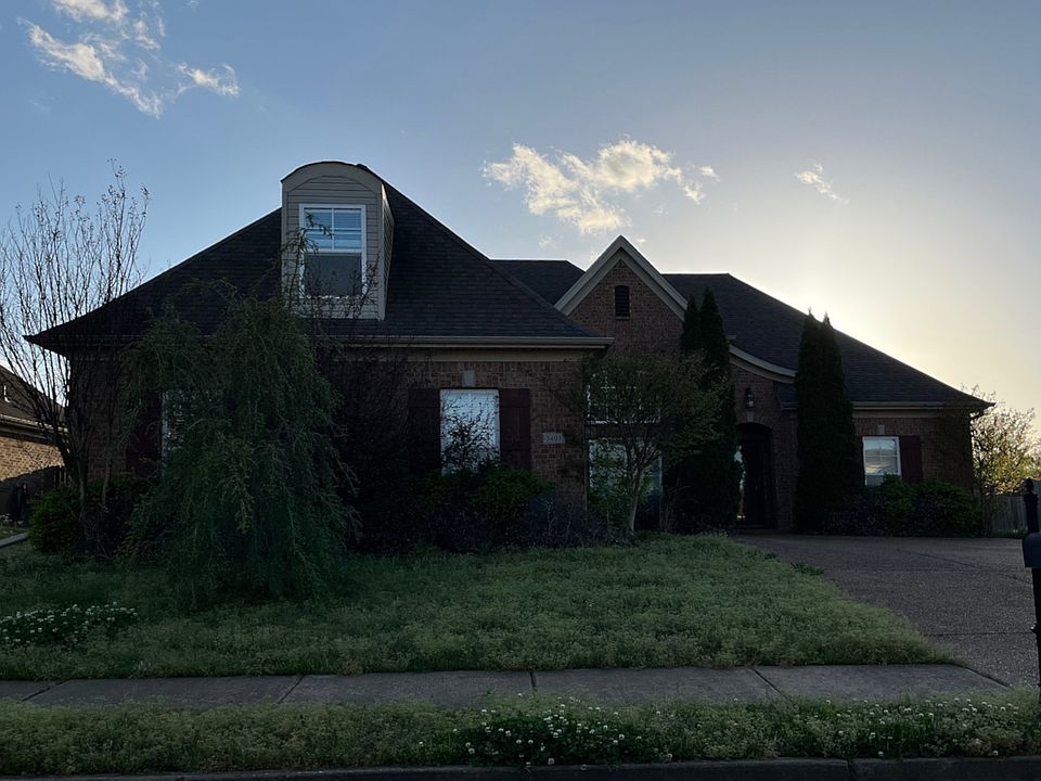 1st image of 3401 Champion Hills Dr