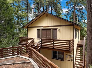 560 Rose Ln, Twin Peaks, CA 92391