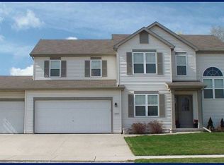 4909 N Applebend Dr, Appleton, WI 54913