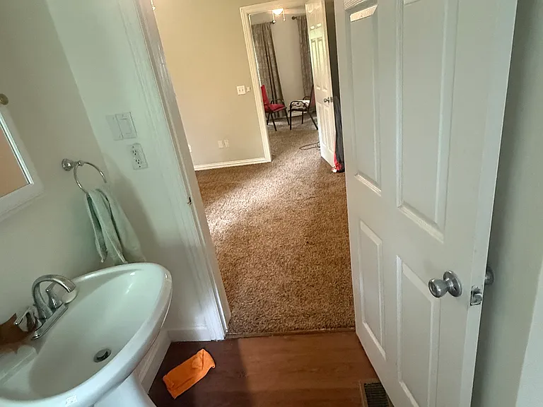 169 W Stroud Ave — Photo 4