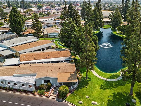 3rd image of 14000 Lake View Dr